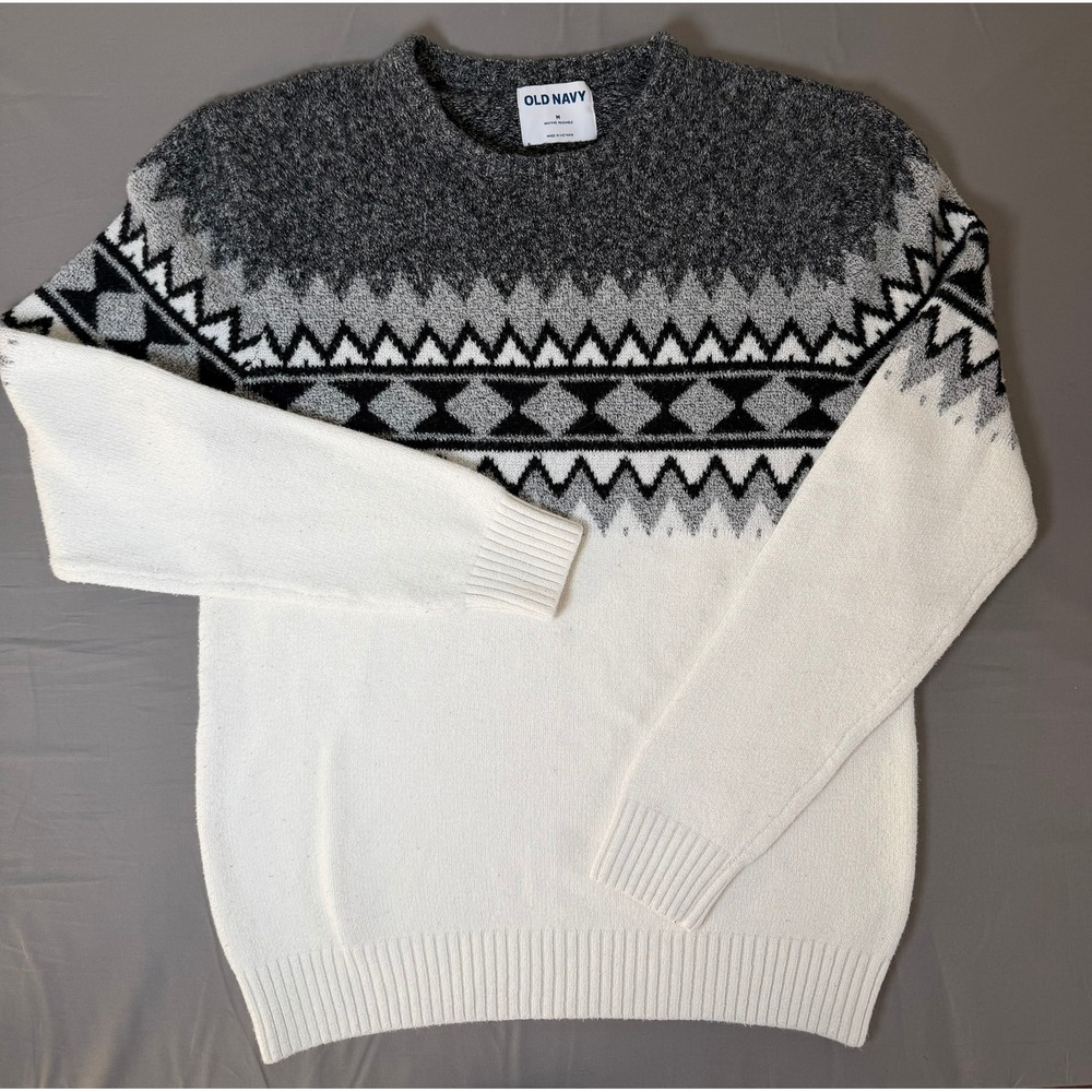 Old Navy Womens Ski Sweater M Gray White Geometric Knit Crew Neck Pullover
